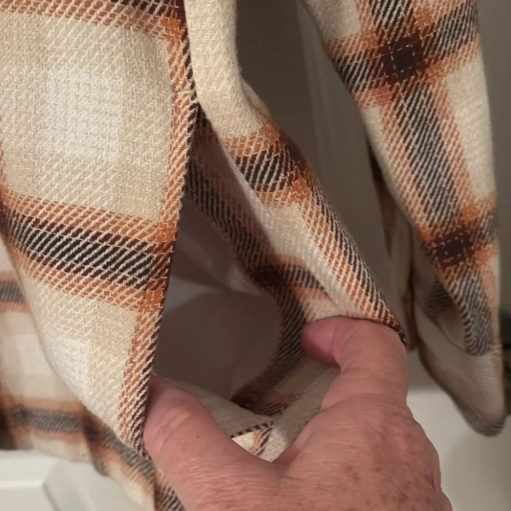 NWT Mutual Weave Unisex Size LT Beige Shadow Plaid Midweight Shirt Jacket